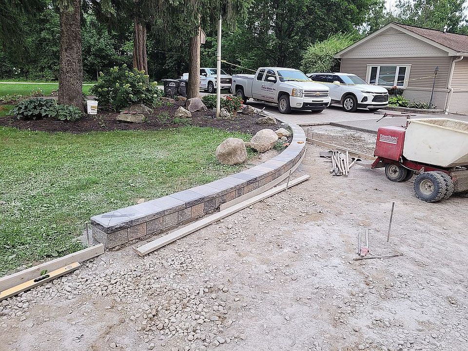 2nd image of 49265 Ridge Ct