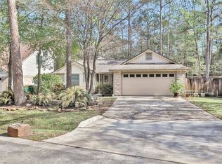 10 Edgewood Forest Ct, Spring, TX 77381