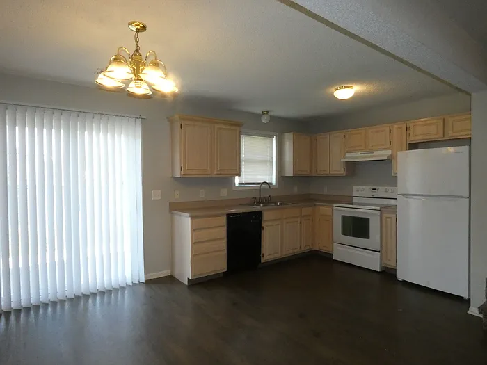 10632 N Locust Ct — Photo 5