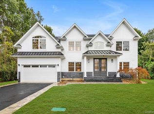 69 Calvin Ave, Syosset, NY 11791