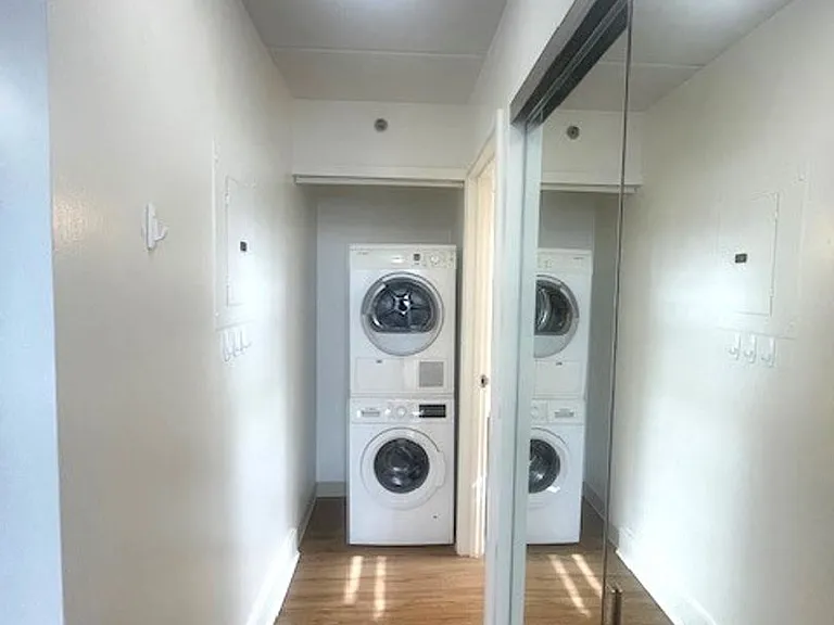 2522 Date St #403 — Photo 10