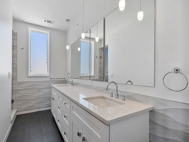1322 Lafrance St NE #A — Photo 14