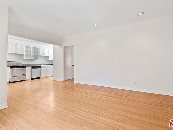 5th image of 2000 Washington Ave #2016