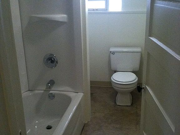 Newly updated full bath