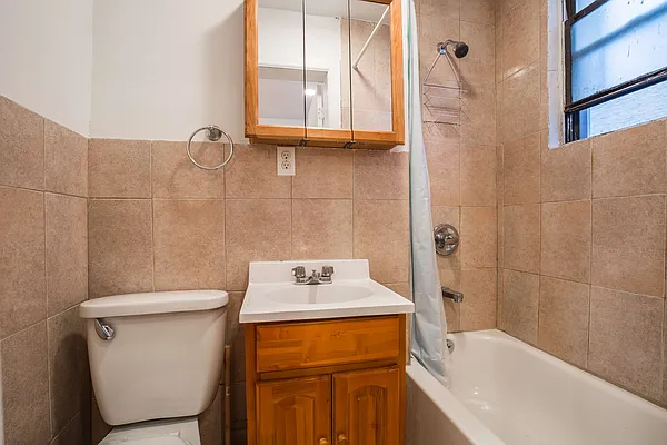 Rented by Nooklyn NYC LLC | media 14