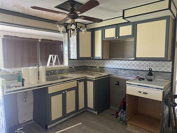 5th image of 13233 SUSAN DRIVE