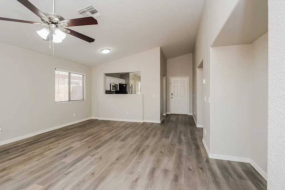 3 bed, 2.0 bath, 1444 sqft, $2,165 — Photo 4