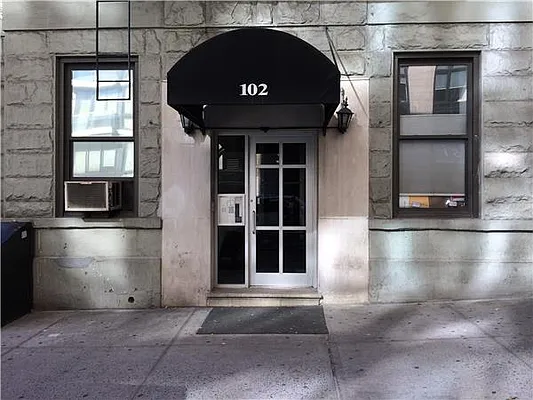 Rented by R New York | media 18