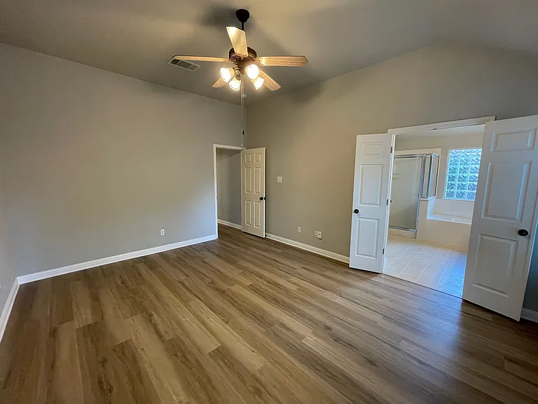 10025 Mount Rainier Dr — Photo 20