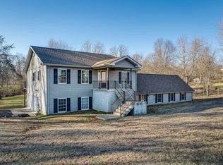 615 Peavine Firetower Rd, Crossville, TN 38571