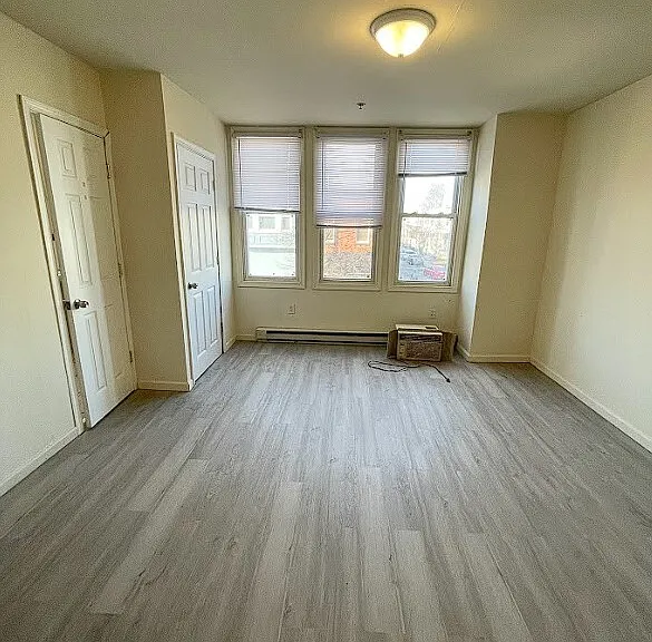 317 S 60th St — Photo 5