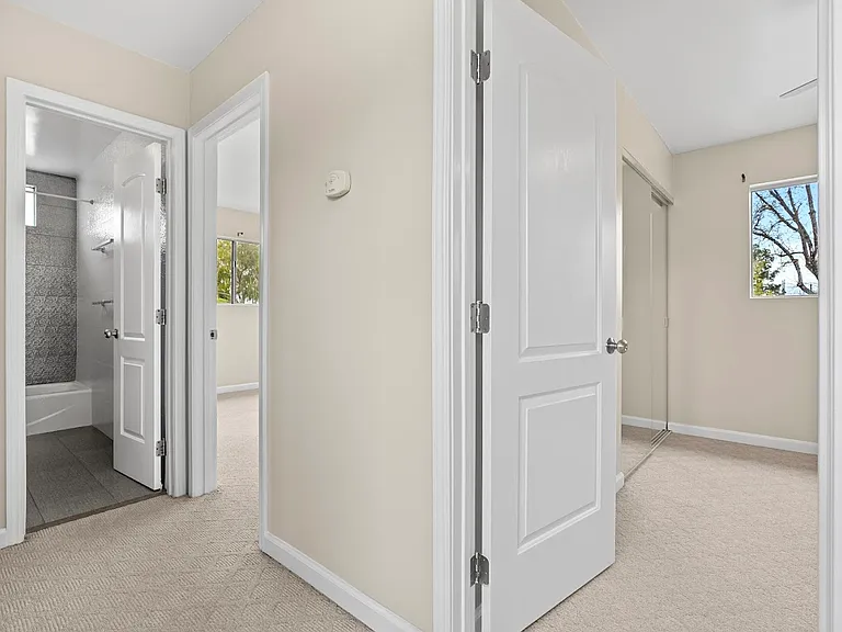 426 Santa Paula Ave — Photo 27