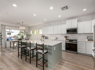 8942 E Hobart St, Mesa, AZ 85207