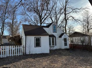 7215 Seminole Dr, Wonder Lake, IL