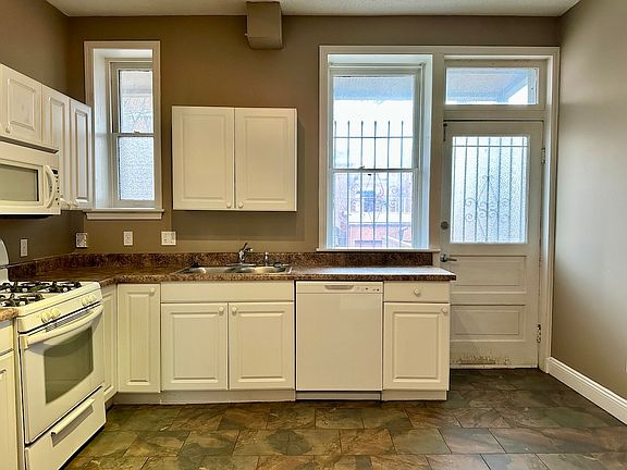 5th image of 2206 S Jefferson Ave #A
