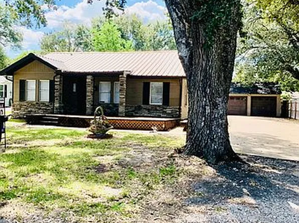 3165 Charles Ave, Groves, TX 77619