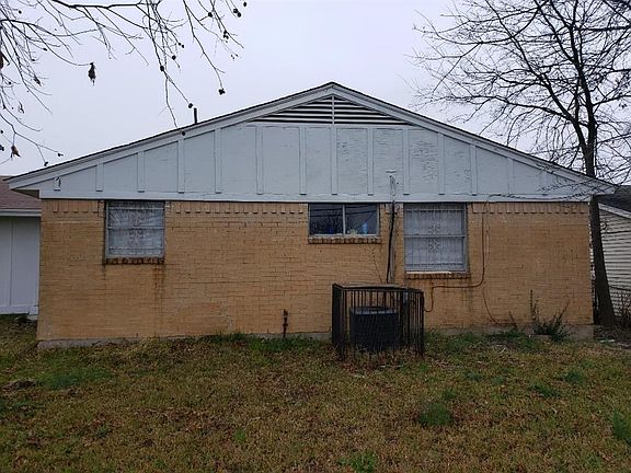 4th image of 4040 Mehalia Dr