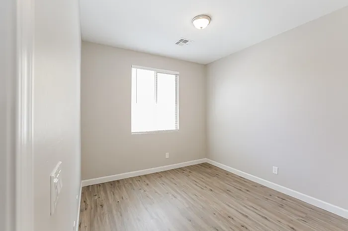 4813 W Leodra Ln — Photo 13