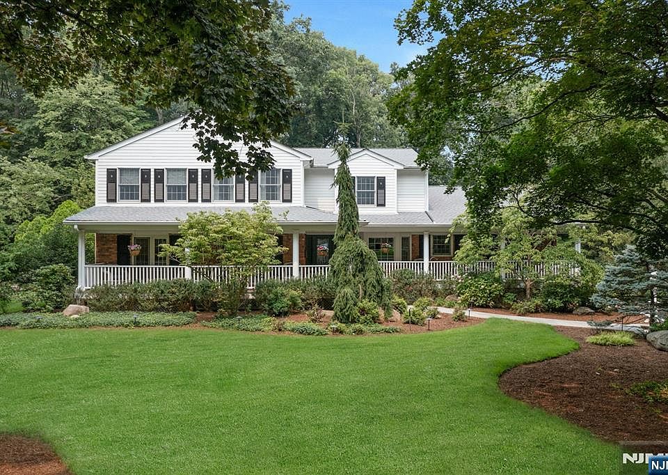 1st image of 549 Lee Court