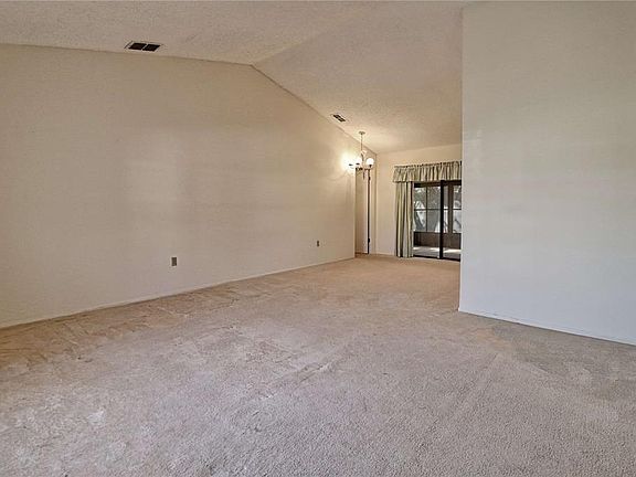 3rd image of 7328 Flyway Dr