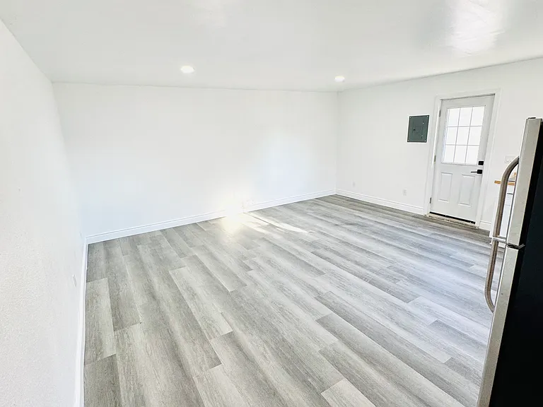 525 Sycamore Pl — Photo 6