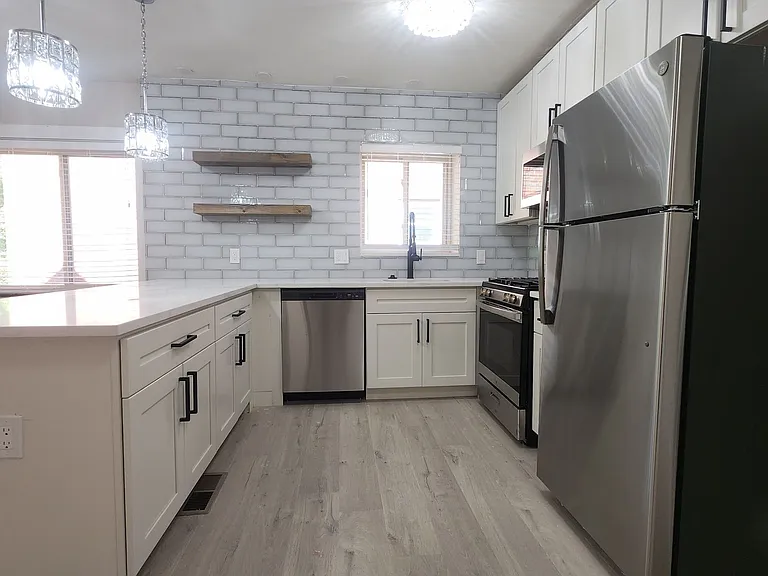 6401 Nottingham Avenue — Photo 9