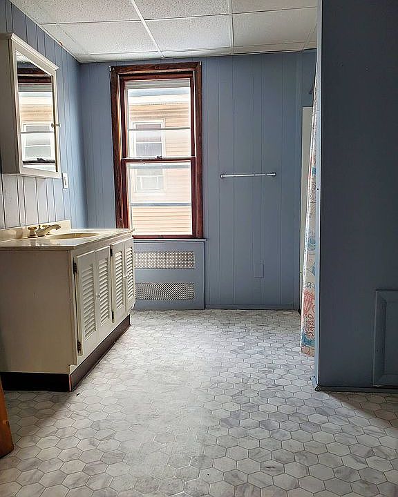 609 Mohawk St, Utica, NY 13501 Zillow