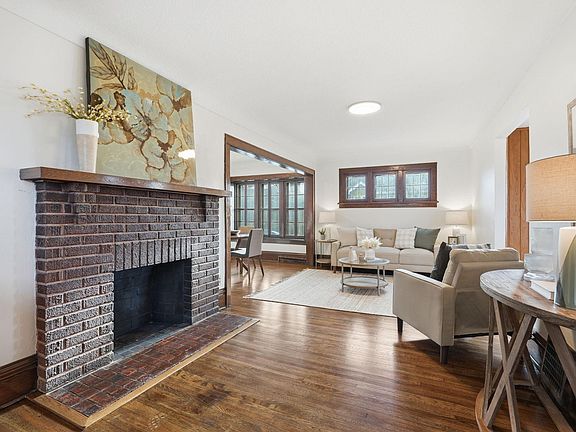 3rd image of 1655 Ross Ave
