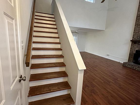2nd image of 1429 Springwood Cir