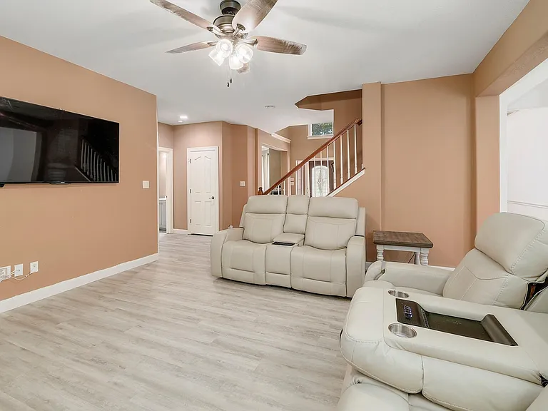 2129 Clear Lake Pl — Photo 7