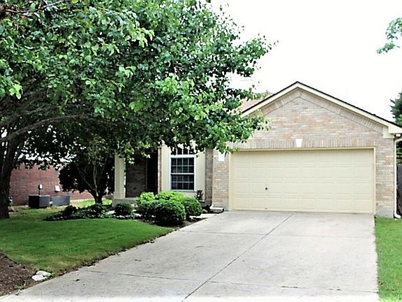 2nd image of 1103 Tanglewood Dr