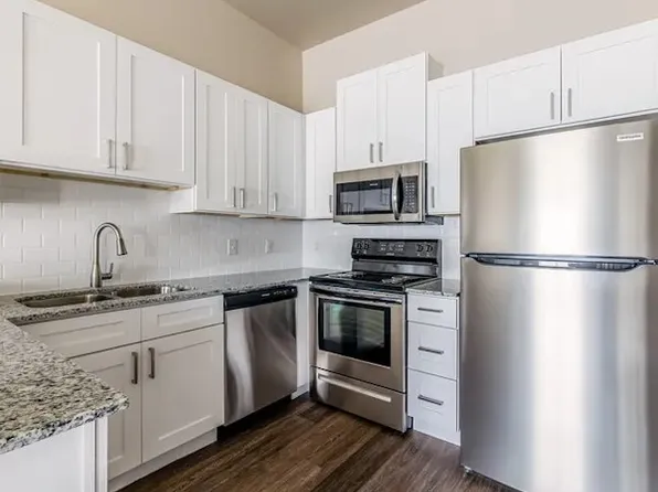 Horseshoe Apartments