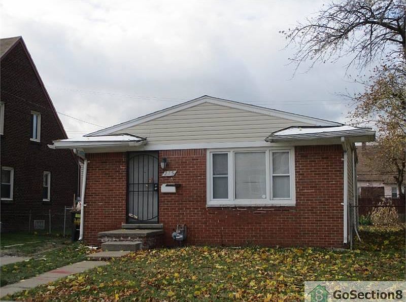 1st image of 275 Newport St