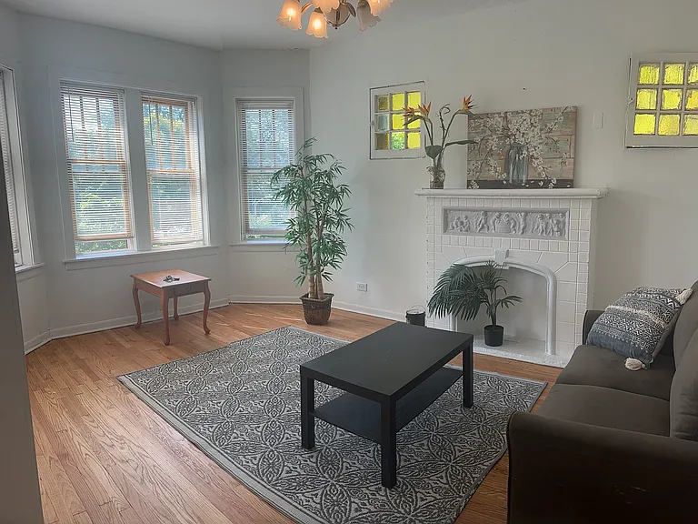 2031 N Humboldt Blvd — Photo 1