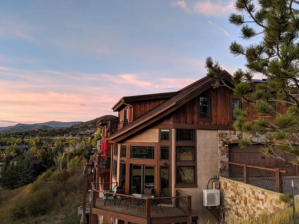 1767 River Queen Ln