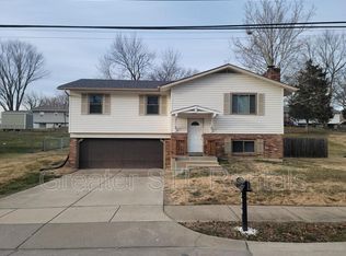 4153 McClay Rd, Saint Charles, MO 63304