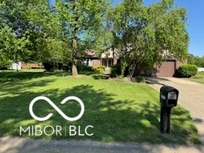 8835 Winding Ridge Rd, Indianapolis, IN, 46217