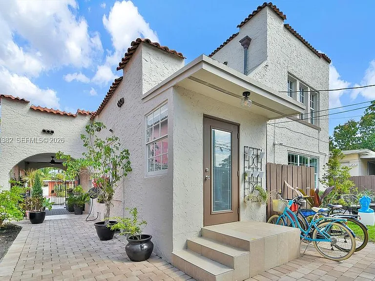 4722 SW 5th St — Photo 18