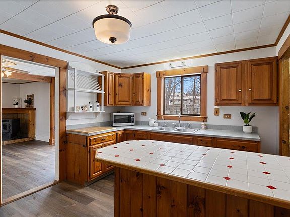 4th image of 4 Butler Avenue