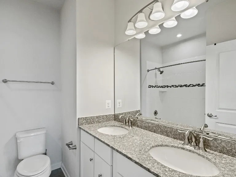 1221 Trenton Pl SE — Photo 14