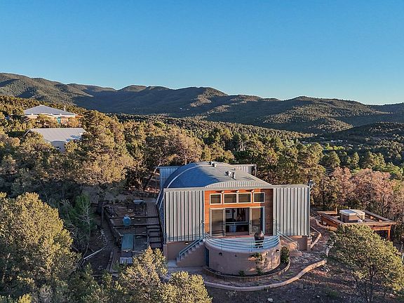 2nd image of 61 Haynes Canyon Rd