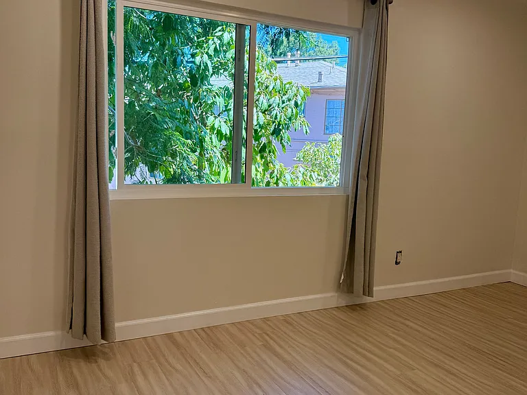 1572 S Ridgeley Dr #1/2 — Photo 17