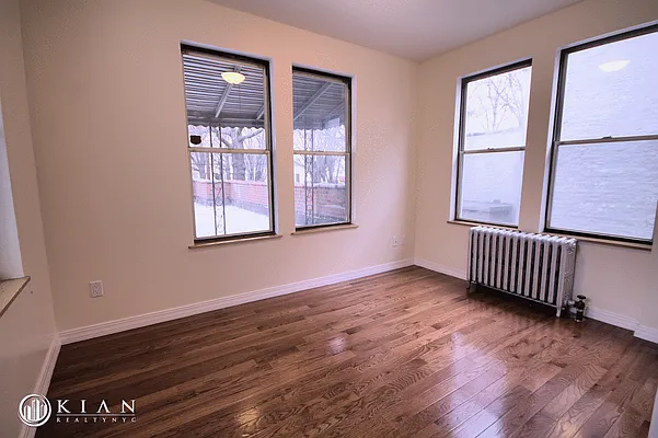 Rented by Kian Realty | media 8