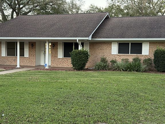 2nd image of 115 Irwin Rd