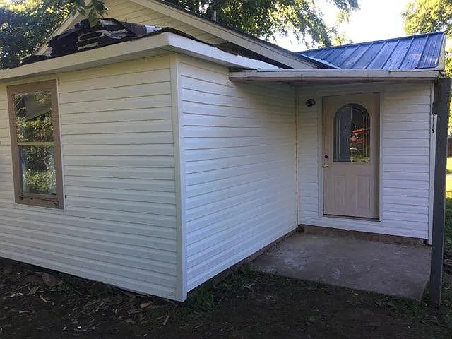 3 bed, 1000 sqft, $995 — Photo 2