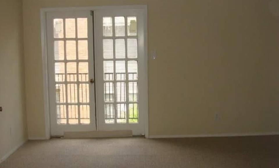 1st image of 10501 South Dr APT 275
