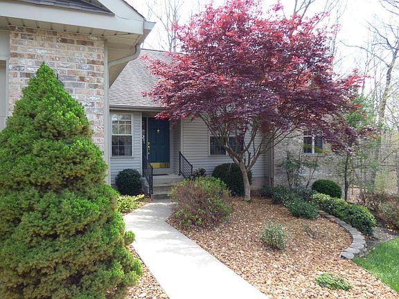 2nd image of 125 Markham Ln