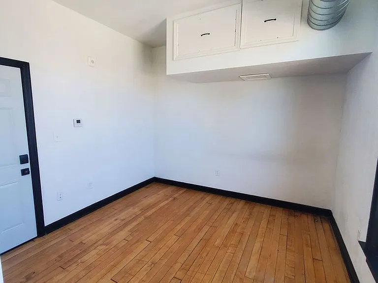 The Berm - 2001 10th Ave (24 Units Luxury Apartments) — Photo 10