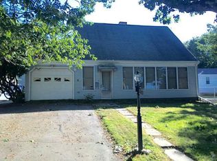 25 Spruce Ave, Tiverton, RI 02878