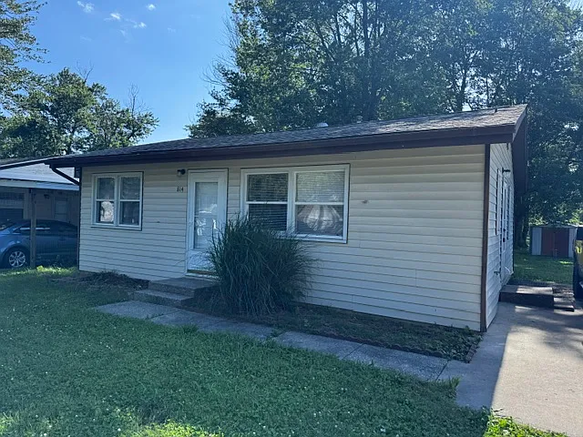 814 Walnut Dr — Photo 1